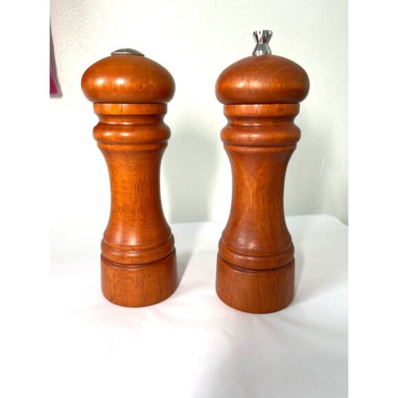 Vintage Mr. Dudley Wooden Salt Shaker And Pepper Grinder 7” Set - Picture 1 of 6